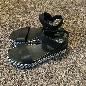Sorel Cameron Flatform Sandals